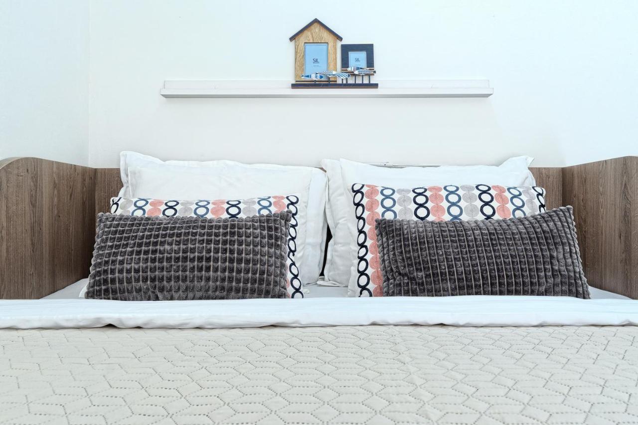 Terrace Apartment Danny คาชเตลา ภายนอก รูปภาพ