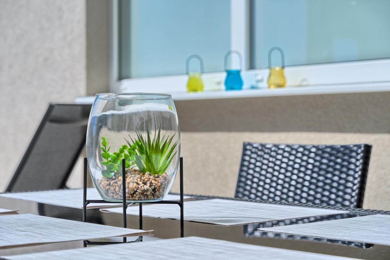 Terrace Apartment Danny คาชเตลา ภายนอก รูปภาพ