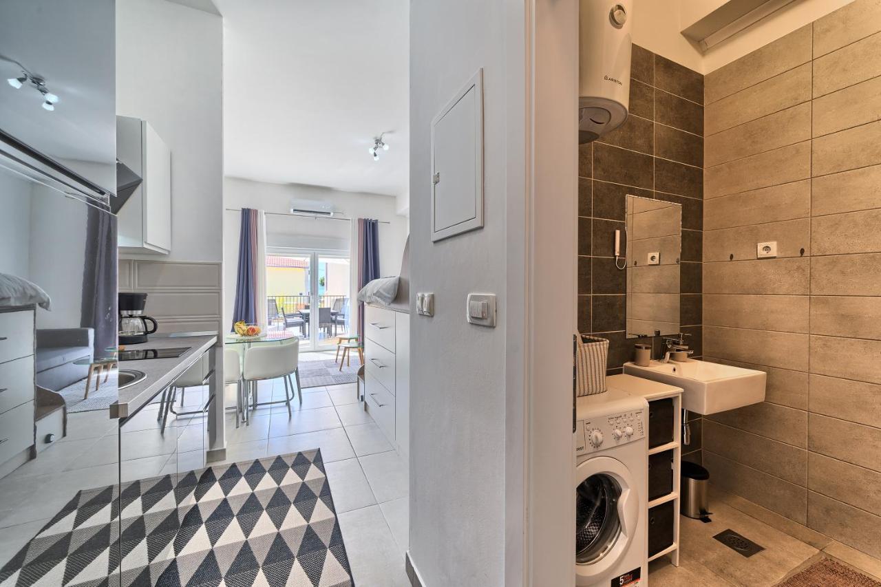 Terrace Apartment Danny คาชเตลา ภายนอก รูปภาพ